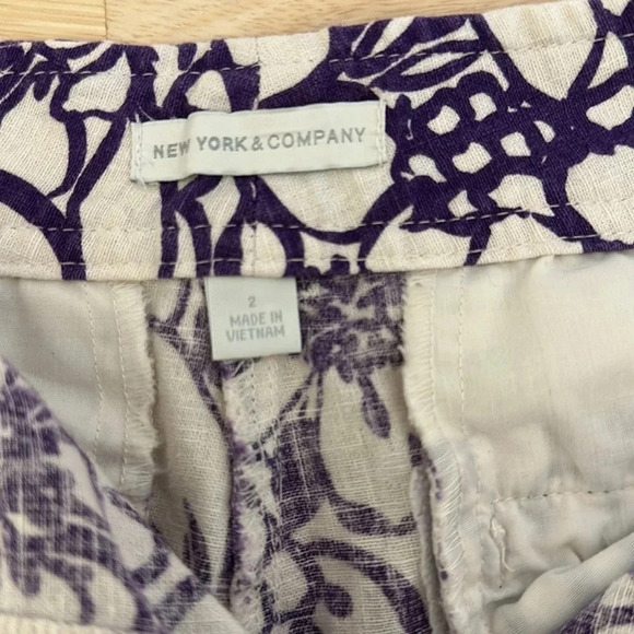 New York & Company shorts size 2 - Picture 3 of 4